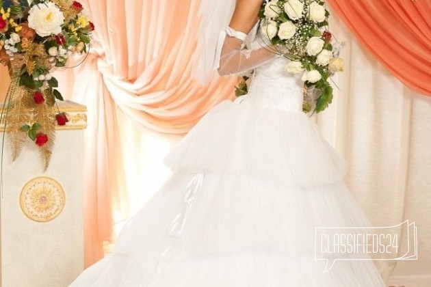 Свадебное шикарное, Итальянское платье со шлейфом в городе Иркутск, фото 2, Иркутская область