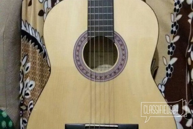 Гитара в городе Элиста, фото 1, стоимость: 2 500 руб.