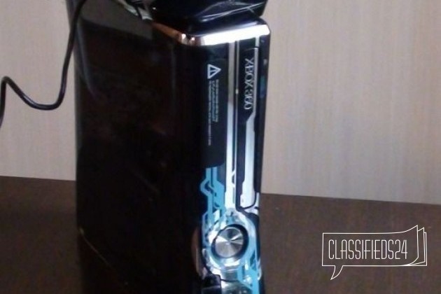 Xbox 360 S Halo 4 Limited Edition 320 GB Blue в городе Чита, фото 2, телефон продавца: +7 (914) 527-72-96