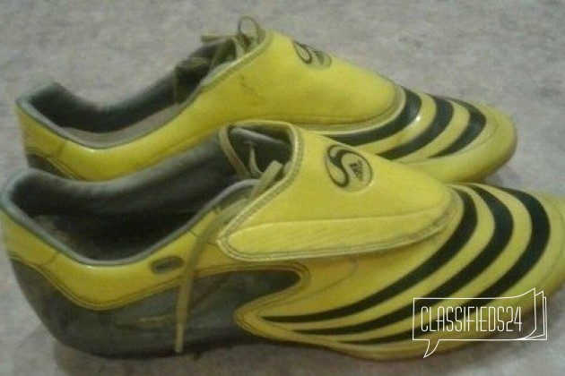 Футбольные бутсы adidas в городе Чита, фото 1, стоимость: 1 000 руб.