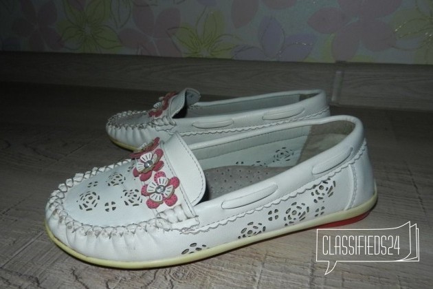 Продам туфли (мокасины) для девочек в городе Великий Новгород, фото 1, стоимость: 300 руб.