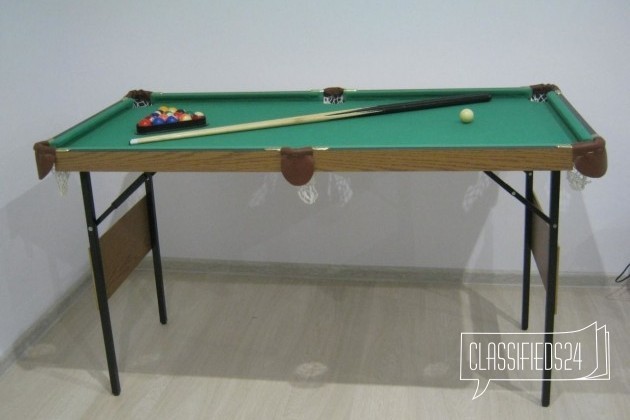 Бильярдный стол с комплектом аксессуаров в городе Липецк, фото 1, стоимость: 5 000 руб.