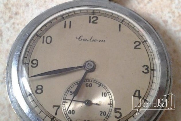 Карманные часы Салют в городе Тихвин, фото 1, Другое