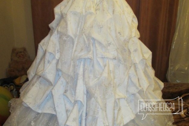 Шикарное свадебное платье в городе Екатеринбург, фото 2, стоимость: 6 500 руб.