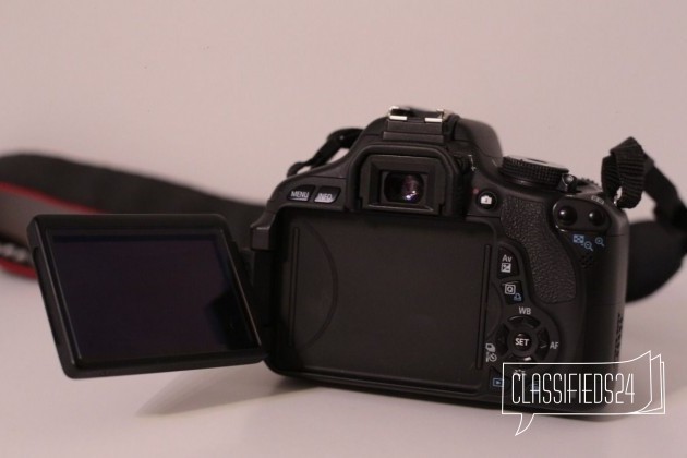 Canon EOS 600d kit EF-S 18-55mm IS II в идеале в городе Москва, фото 3, Зеркальные фотоаппараты