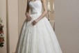Свадебное платье с роскошной кружевной юбкой в городе Ростов-на-Дону, фото 2, телефон продавца: +7 (960) 452-04-05