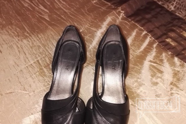 Обувь женская в городе Нижний Тагил, фото 1, стоимость: 800 руб.