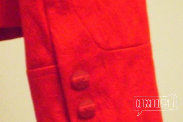 Костюм красного цвета в городе Чебоксары, фото 2, телефон продавца: +7 (927) 995-18-19