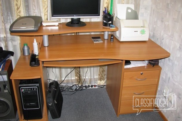 Компьютерный стол в городе Воркута, фото 1, Компьютерные столы и кресла