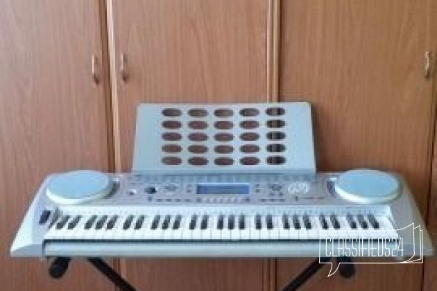 Продам синтезатор в городе Нижнеудинск, фото 1, стоимость: 10 000 руб.