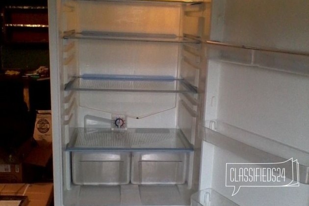 Двухкамерный холодильник indesit в городе Курчатов, фото 1, стоимость: 8 500 руб.