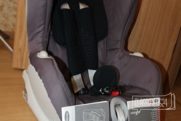 Автомобильное кресло Romer VersaFix + подарок в городе Санкт-Петербург, фото 1, телефон продавца: +7 (911) 283-47-54