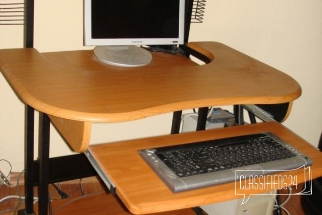 Компьютерный стол в городе Санкт-Петербург, фото 2, стоимость: 4 000 руб.
