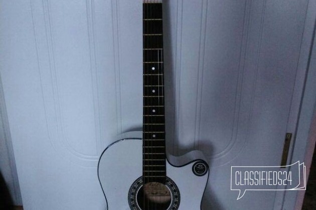 Гитара в городе Набережные Челны, фото 1, телефон продавца: +7 (960) 078-09-49