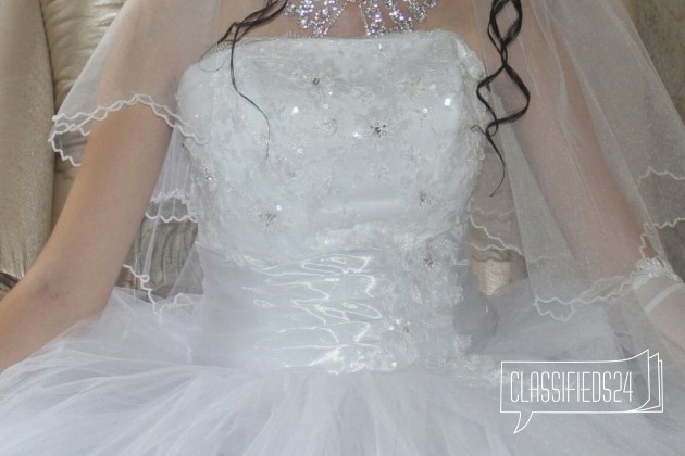 Свадебное платье в городе Абинск, фото 1, стоимость: 4 000 руб.