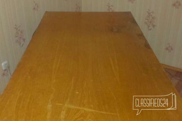 Продам стол в городе Зеленодольск, фото 1, стоимость: 2 000 руб.
