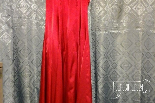 Красивое длинное платье в городе Ярославль, фото 1, Платья и юбки