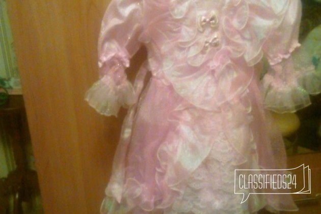 Платье на девочку в городе Березники, фото 1, телефон продавца: +7 (961) 757-80-72