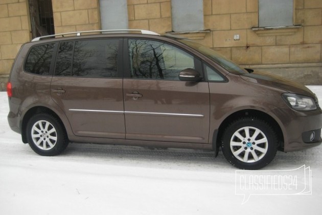 Volkswagen Touran, 2012 в городе Санкт-Петербург, фото 2, стоимость: 835 000 руб.
