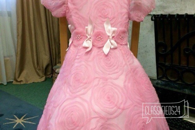 Платье праздничное в городе Самара, фото 1, телефон продавца: +7 (927) 656-92-71