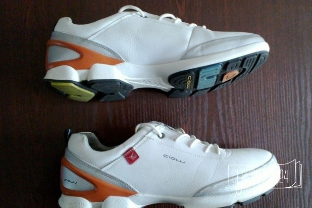 Новые белые кроссовки в городе Кемерово, фото 3, стоимость: 0 руб.