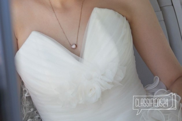 Очень красивое свадебное платье в городе Будённовск, фото 2, стоимость: 8 000 руб.