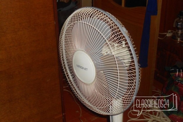 Напольный вентилятор в городе Богородицк, фото 1, стоимость: 500 руб.