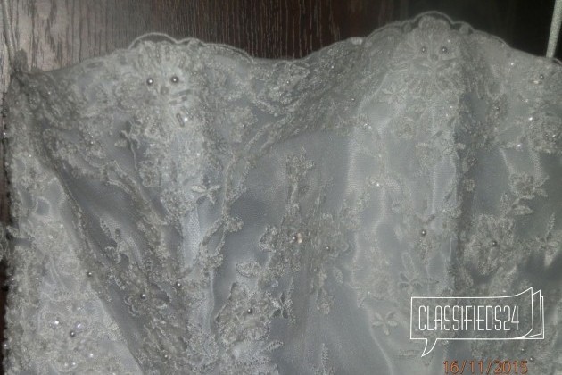 Свадебное платье в городе Санкт-Петербург, фото 2, стоимость: 2 000 руб.
