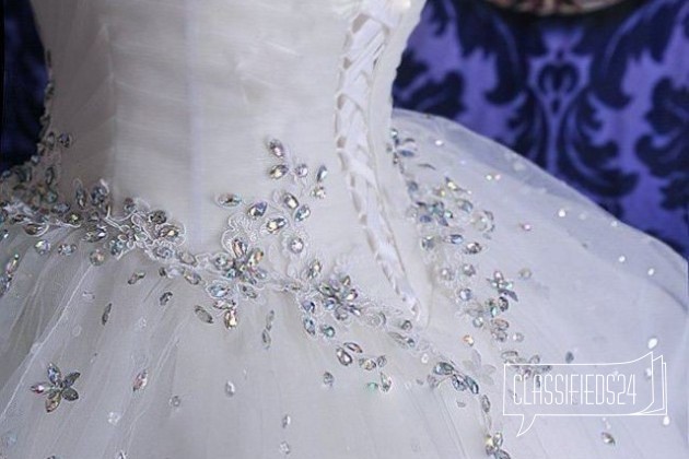 Свадебное платье + аксесуары+ шубка+ перчатки+ чех в городе Вологда, фото 2, стоимость: 12 000 руб.
