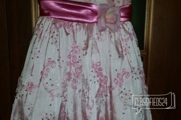 Праздничное платье в городе Пенза, фото 1, стоимость: 3 000 руб.