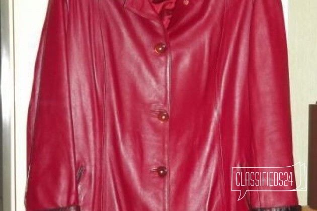 Красное пальто в городе Ростов-на-Дону, фото 1, Ростовская область