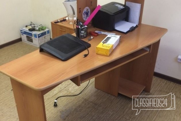 Стол компьютерный для дома или офиса в городе Челябинск, фото 1, телефон продавца: +7 (965) 856-10-20