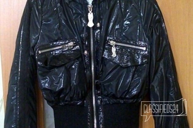 Куртка в городе Екатеринбург, фото 1, стоимость: 400 руб.