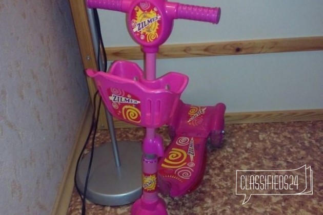 Самокат трехколесный для девочек в городе Казань, фото 1, телефон продавца: +7 (906) 325-74-61