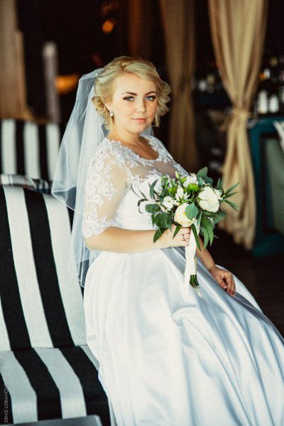 Свадебное платье в отличном состоянии в городе Архангельск, фото 3, стоимость: 10 000 руб.