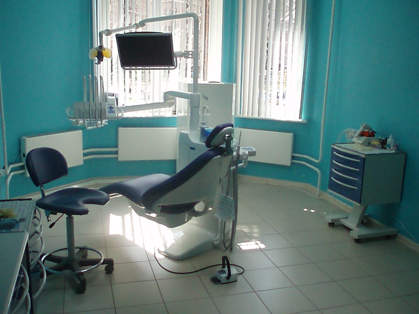 Стоматология на 3 кресла в г. Климовск в городе Москва, фото 1, Московская область