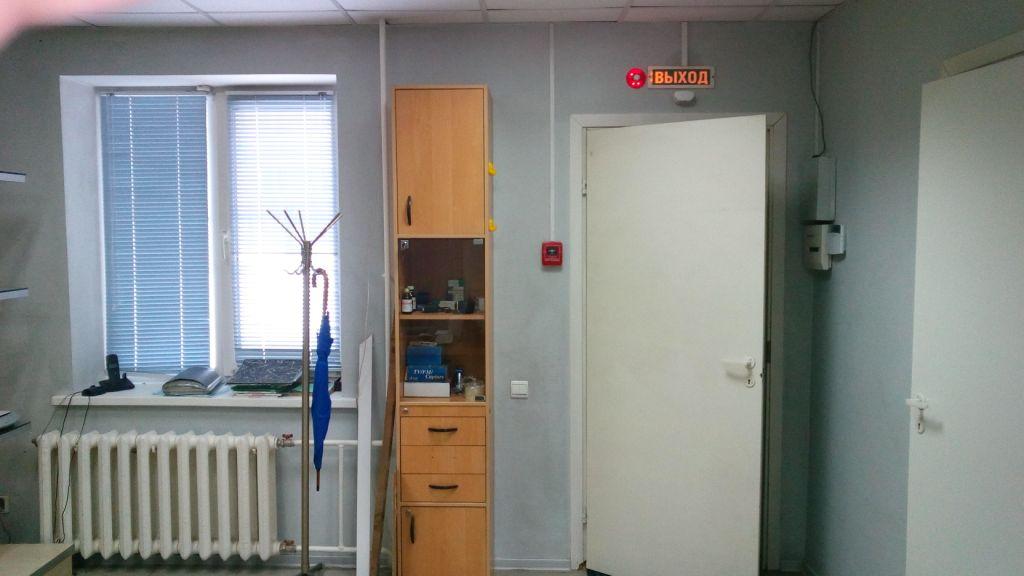 Сдам в аренду часть торгово-офисного помещения с отдельным входом в городе Кемерово, фото 1, Кемеровская область