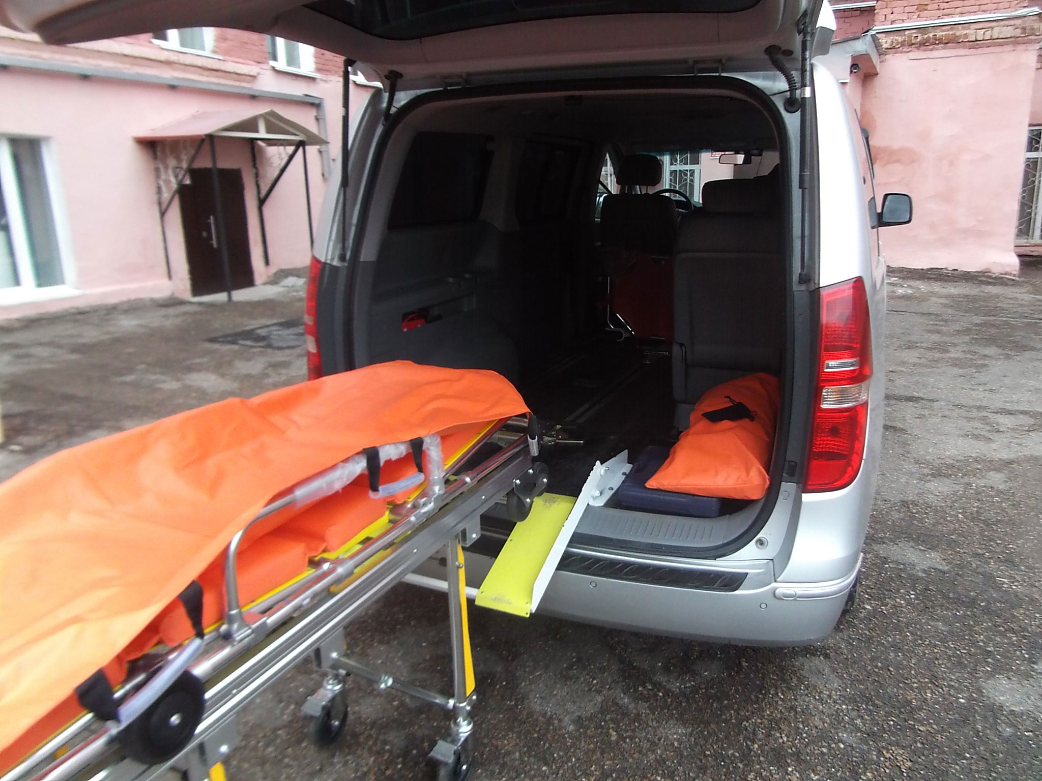 Перевозка, транспортировка лежачих больных в городе Ижевск, фото 1, Удмуртия