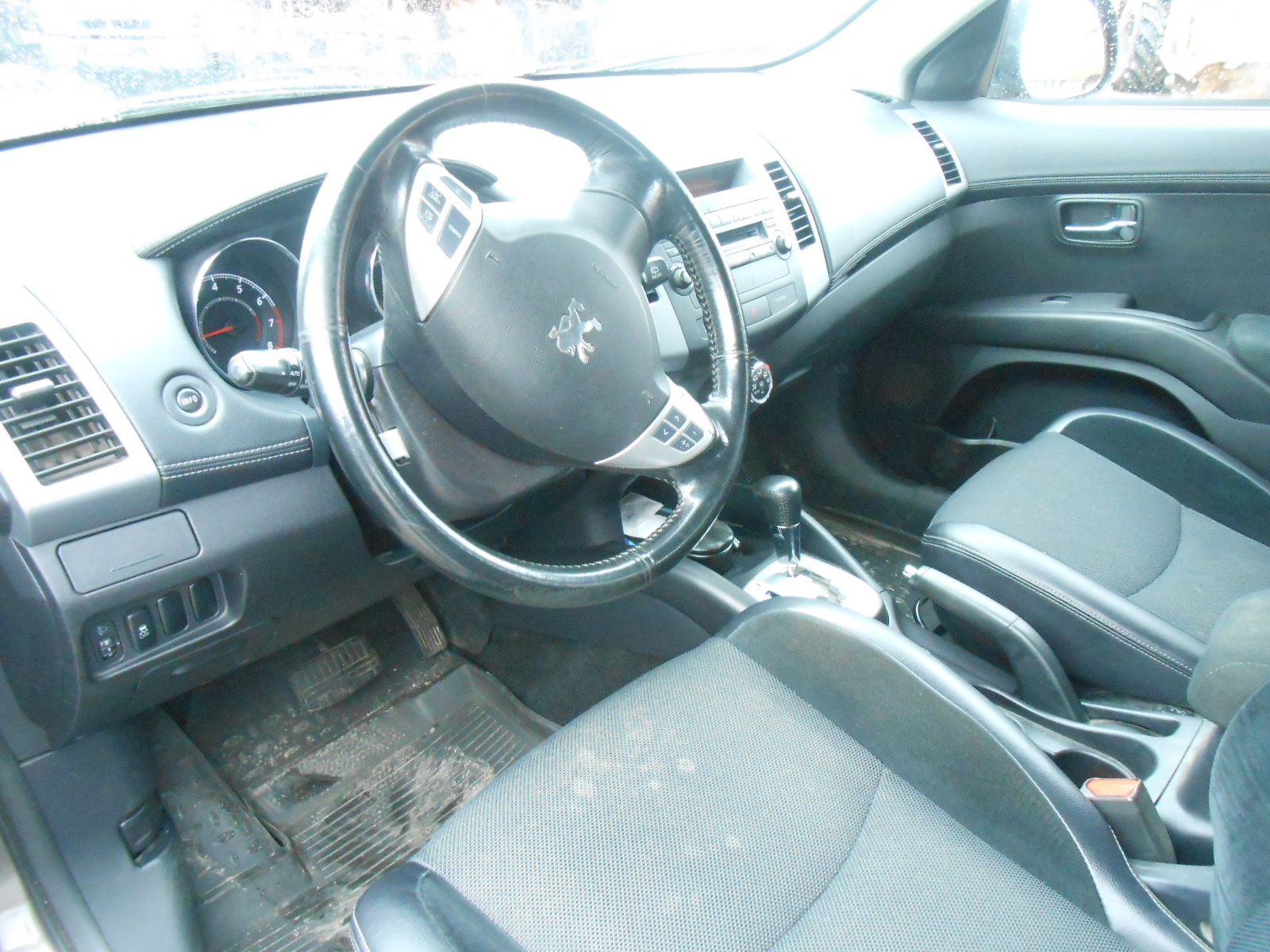 PEUGEOT 4007  в городе Великий Новгород, фото 6, телефон продавца: +7 (911) 600-10-13