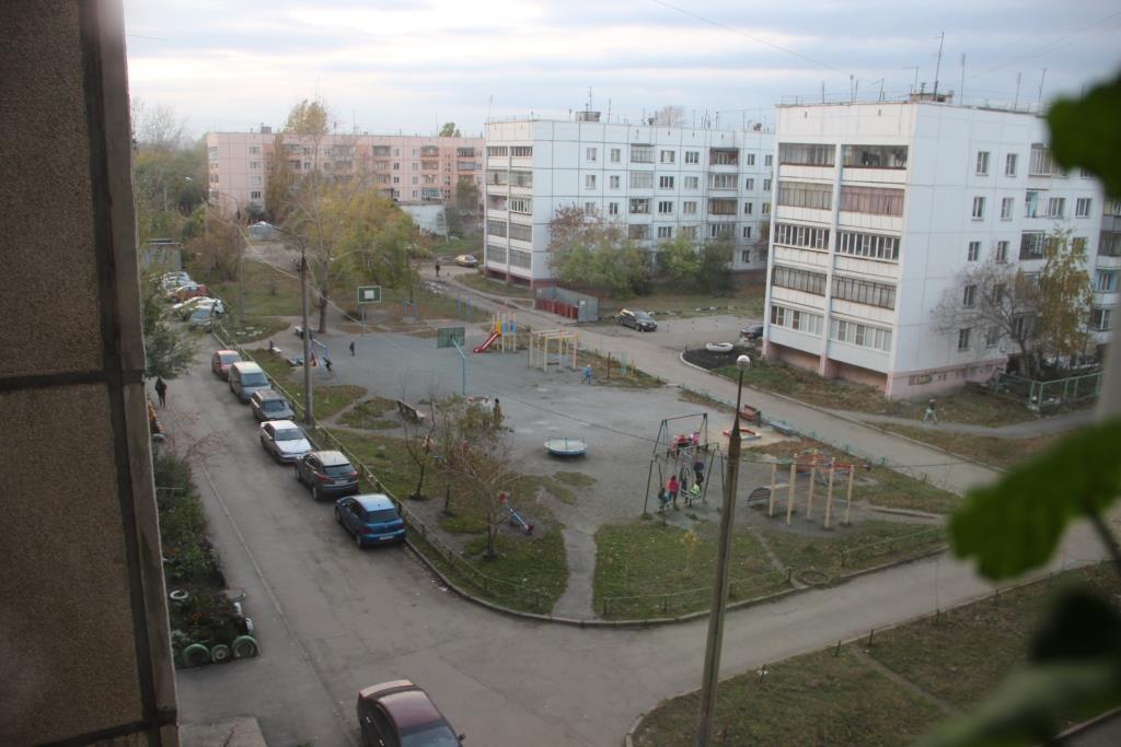 Продам 4-комнатную квартиру в городе Челябинск, фото 3, стоимость: 1 950 000 руб.