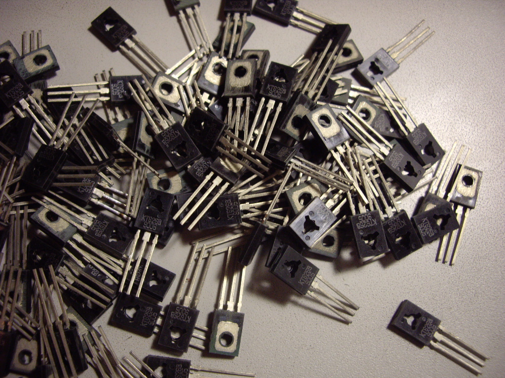 Транзистор КТ626 В Новые не паянные.  158 штук  в городе Челябинск, фото 2, Прочая аудиотехника