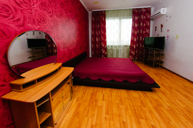 Уютные двухкомнатные апартаменты в городе Оренбург, фото 1, Квартиры посуточно