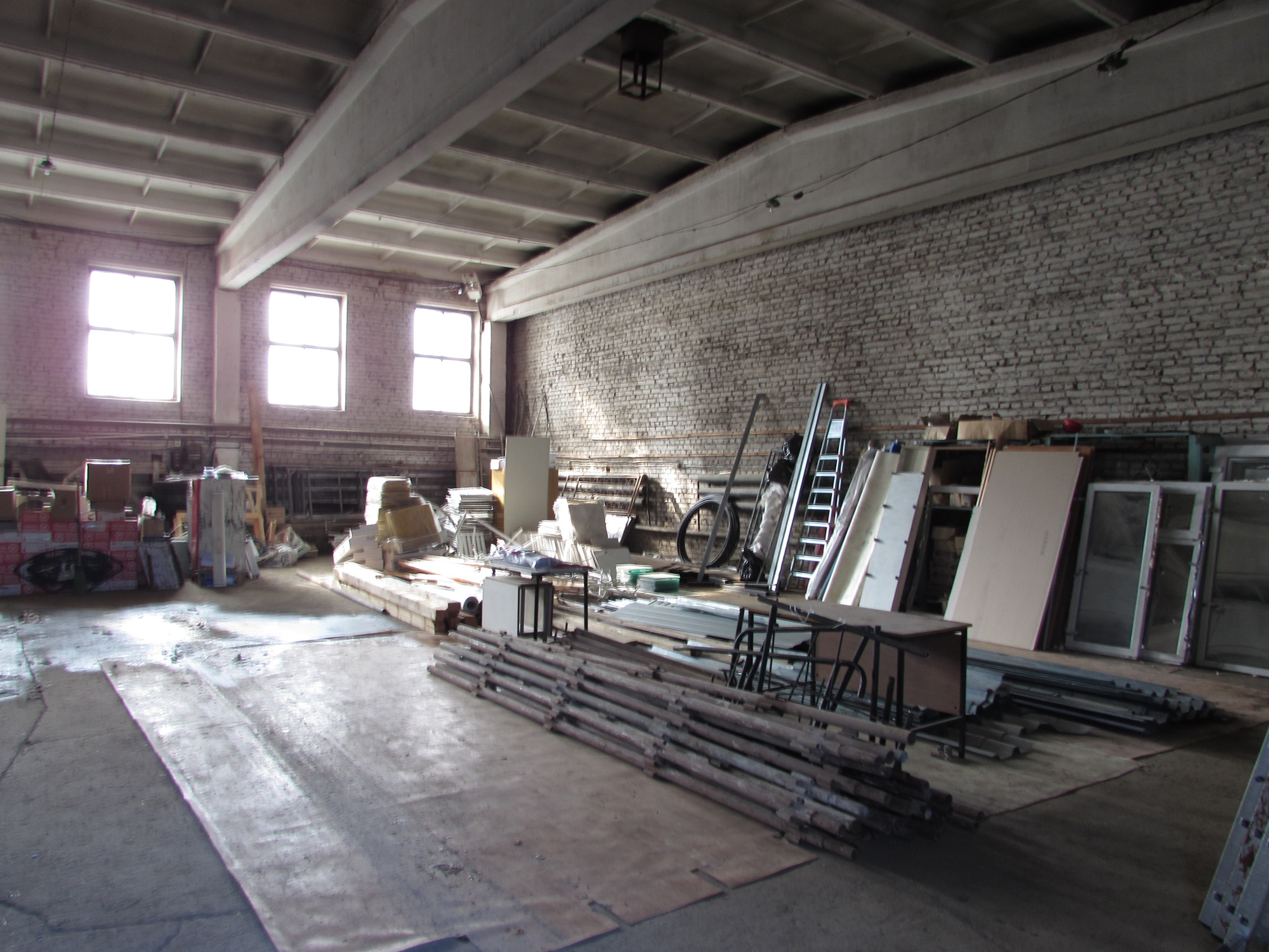 Здание АБК с гаражными боксами в Североуральске в городе Североуральск, фото 2, телефон продавца: +7 (904) 389-96-15