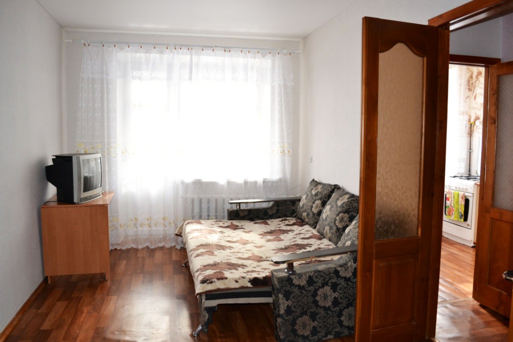 1-квартира ул.Халтурина,70  в городе Шахты, фото 2, телефон продавца: +7 (960) 465-60-60