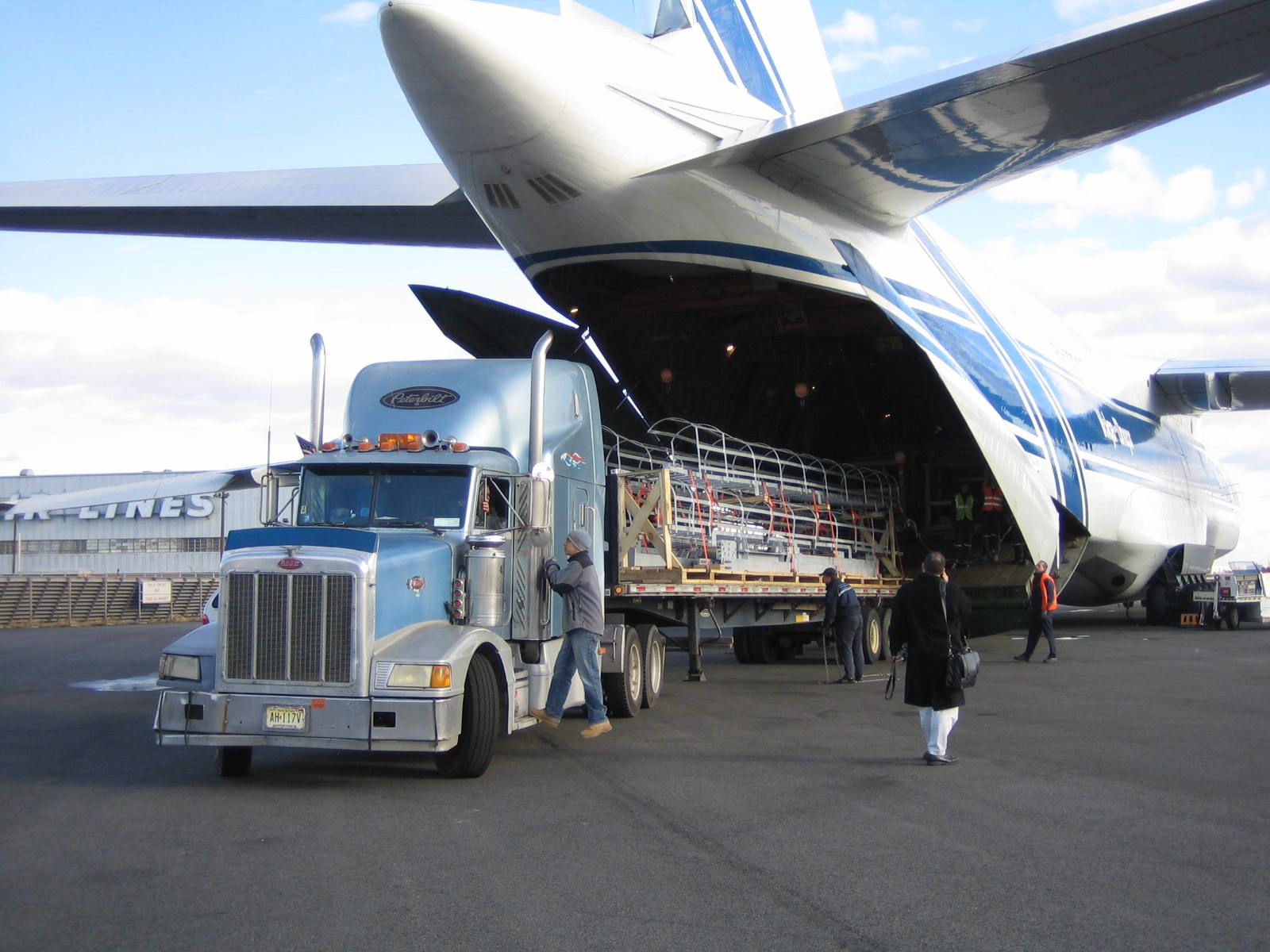 Перевозка грузов самолетом по России в городе Санкт-Петербург, фото 3, стоимость: 10 000 руб.