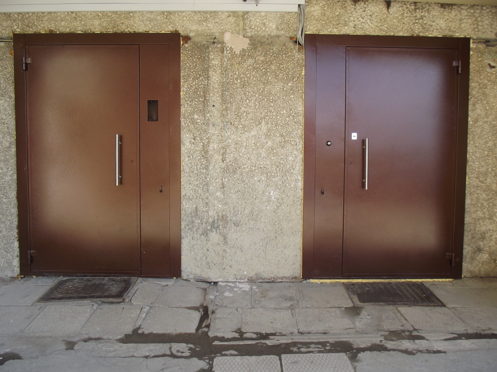 Подъездные двери в Краснодаре в городе Краснодар, фото 1, стоимость: 16 000 руб.