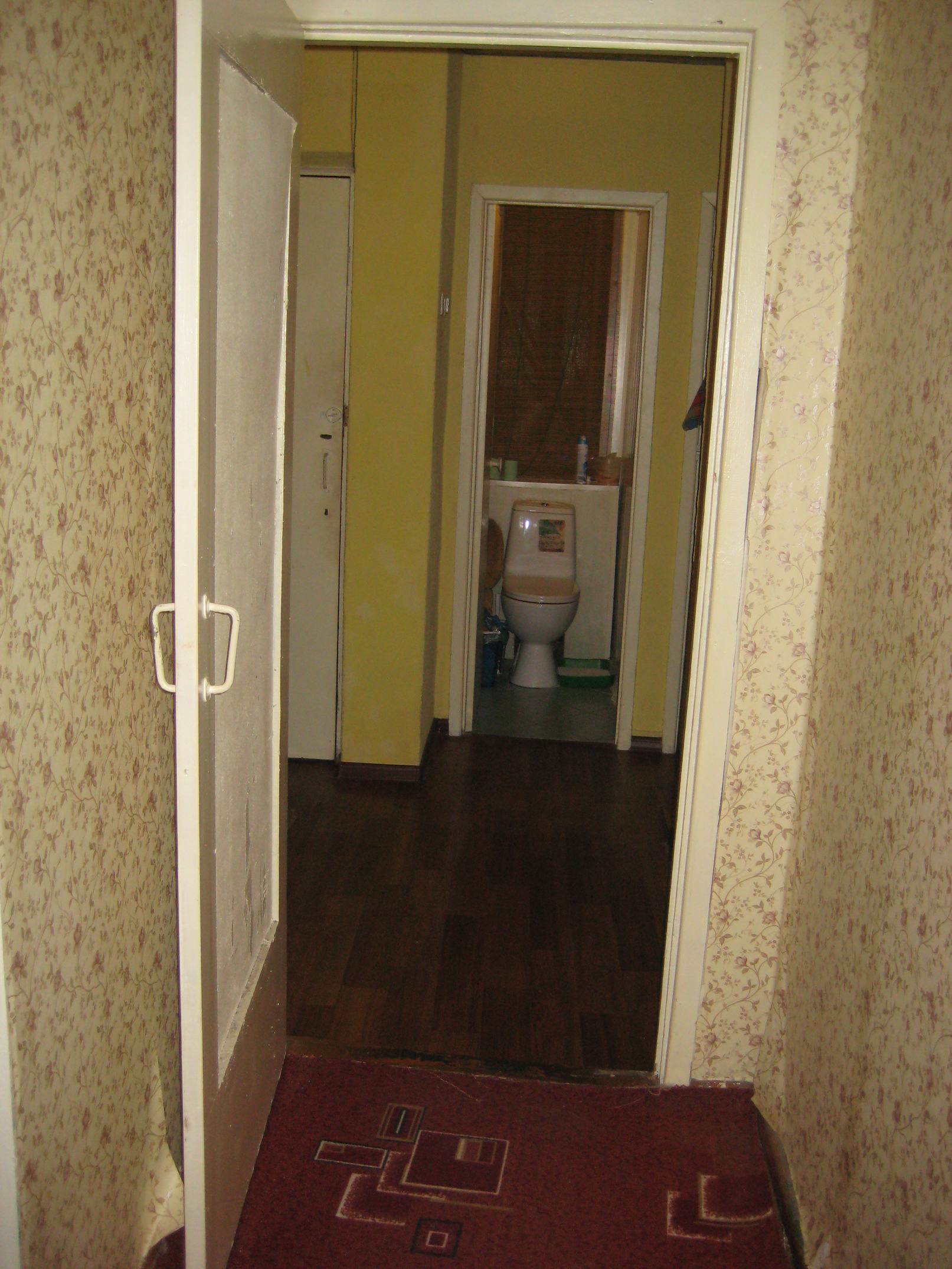 Продаю   4-комнатную  благоустроенную  квартиру в Петрозаводске в городе Петрозаводск, фото 4, Вторичный рынок