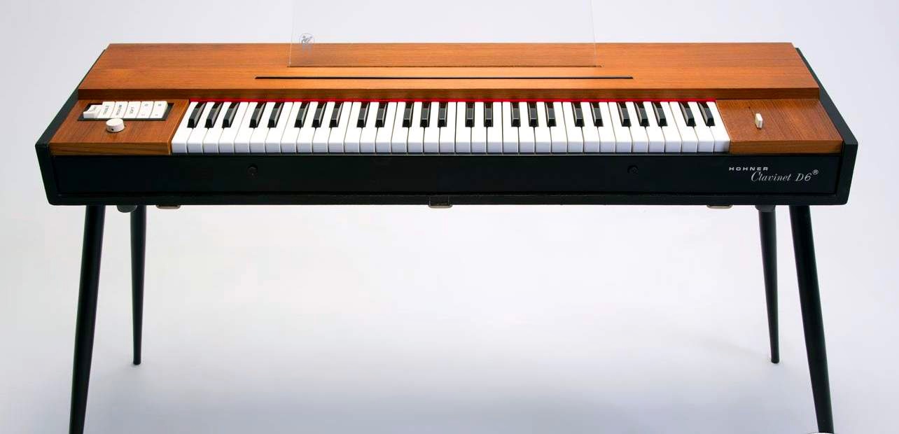 Продаю Rhodes Piano Mark1 Suitcase 88, Wurlitzer 200A, Hohner Clavinet D6, Moog Voyager в городе Тольятти, фото 4, телефон продавца: +7 (963) 918-44-17
