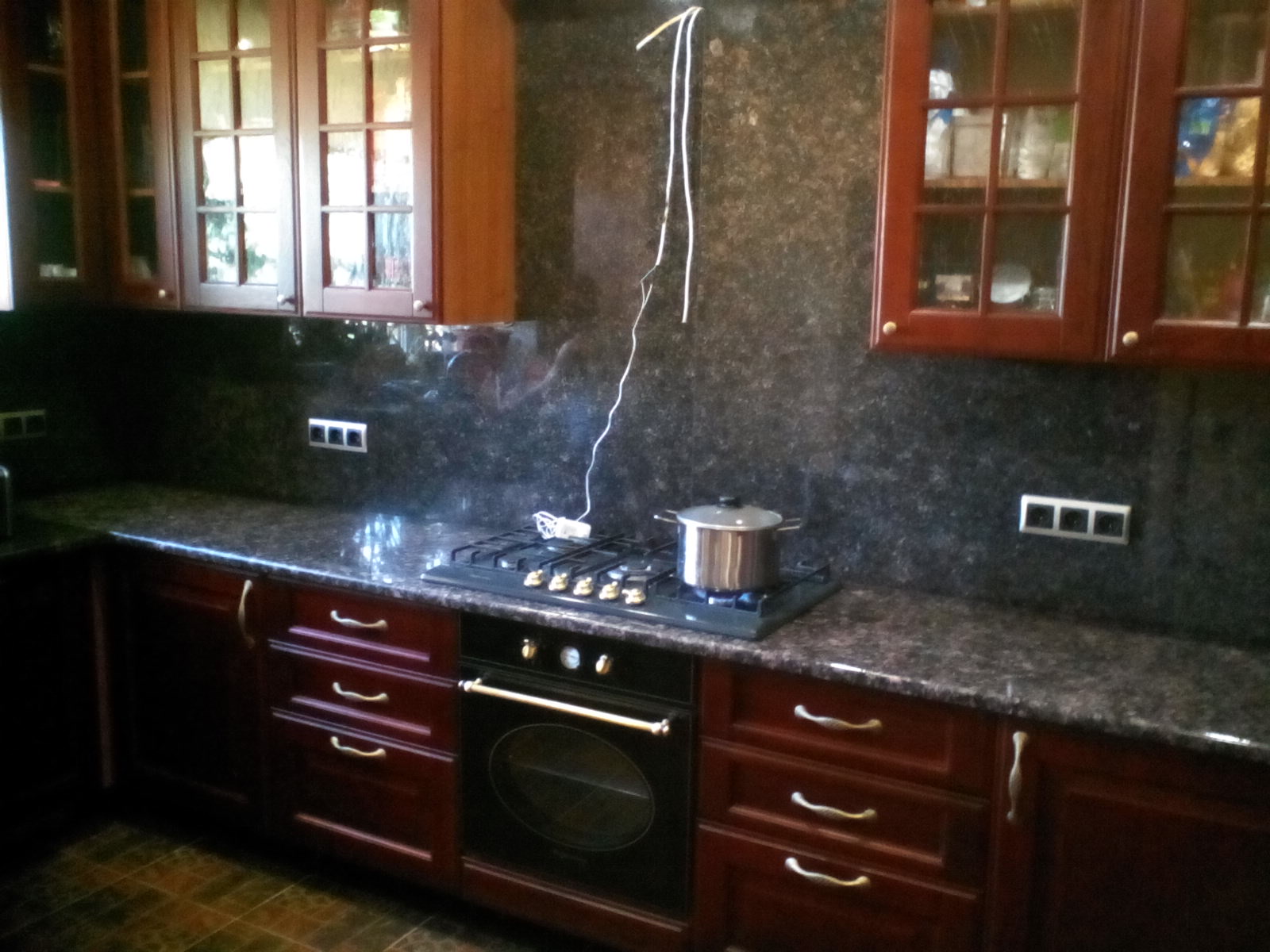 Столешницы для кухонь из натурального камня мрамор гранит. в городе Барвиха, фото 7, стоимость: 18 000 руб.