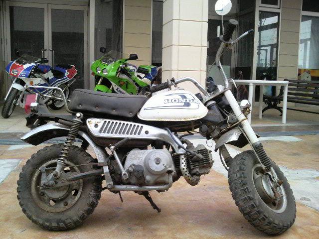 Мопед мокик Honda Monkey рама Z50J Minibike задний багажник в городе Москва, фото 1, Мопеды и скутеры